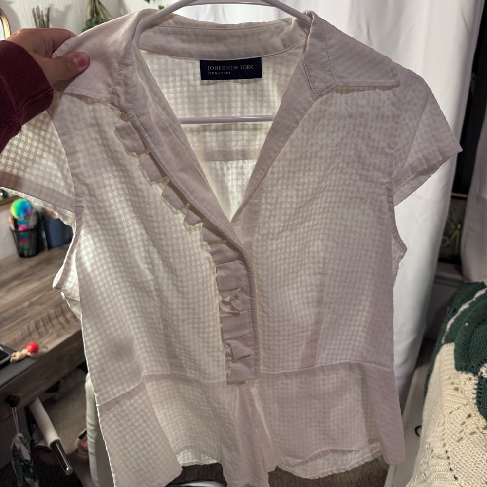 white blouse with collar dress up
